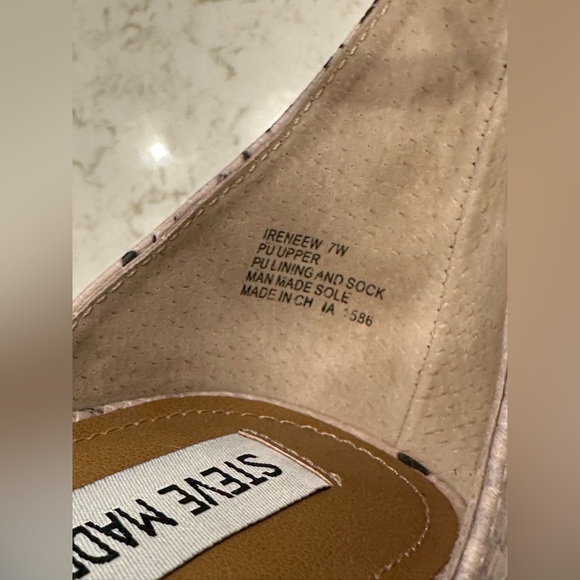 Steve Madden Irenee Block Heel Snakeskin Sandals 7 - Picture 12 of 12